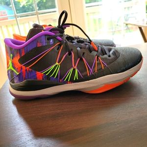 JORDAN CP3 VII AE BLACK/ELECTRIC GREEN/HYPER CRIMS